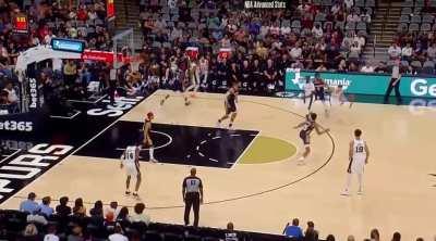 [Highlight] Herb Jones jumps over a screen to block an attempted 3