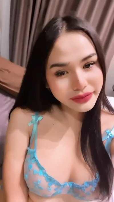 I hope that the 5 guys who see this like my petite body 💕