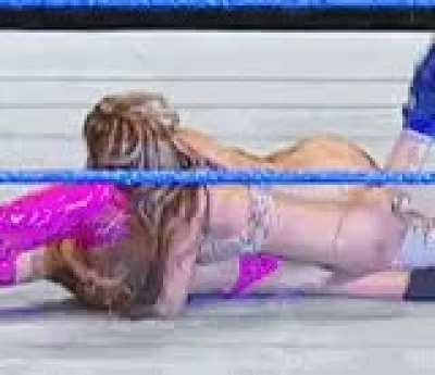 That string looks great on Dawn Marie