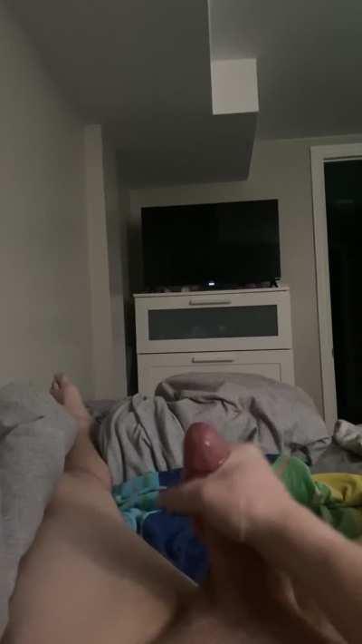 I need a good girl to help me cum 🥵