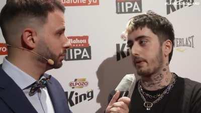 Le faltó decir que es profesional en discriminación