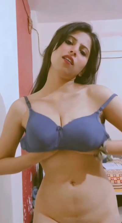 College topper ne galti se pant set krte time size dekh li ab ye bhej Rahi h