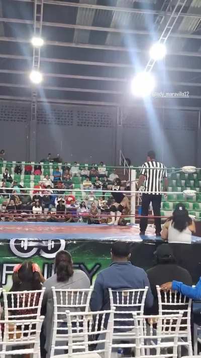 Lady Maravilla stinkface to Danessa in her match at Josaga Lucha Libre 11/2/25 different angle