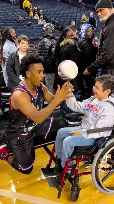 unbelievably wholesome moment