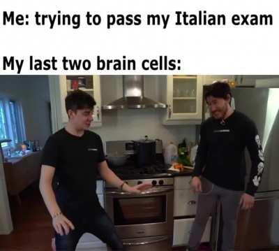 The dance of Italy WoWoWo