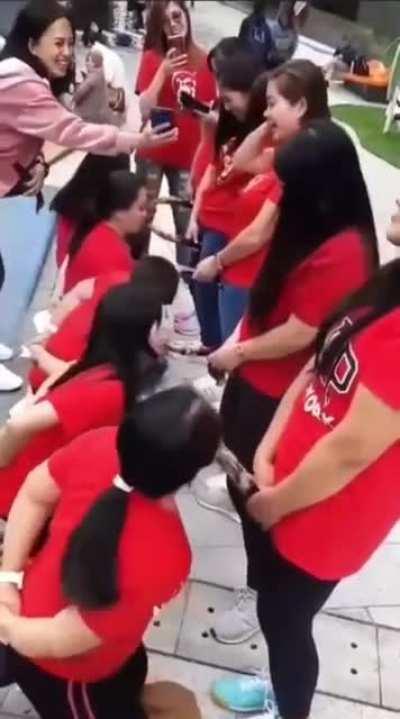 Более бюджетно, но качество на высоком уровне.