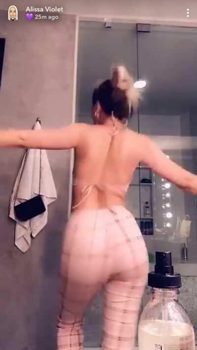 I‘d bust so quick in her ass