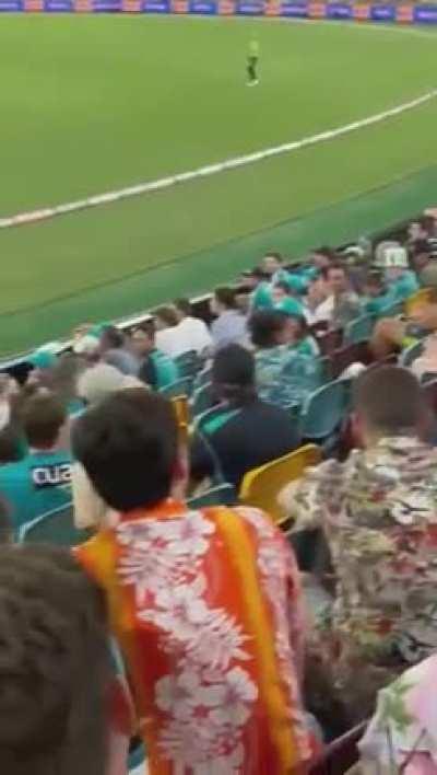 Crowd more interested in cubing than the game