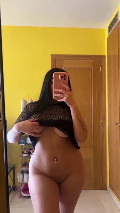 today is a great day to try out these mommy curves