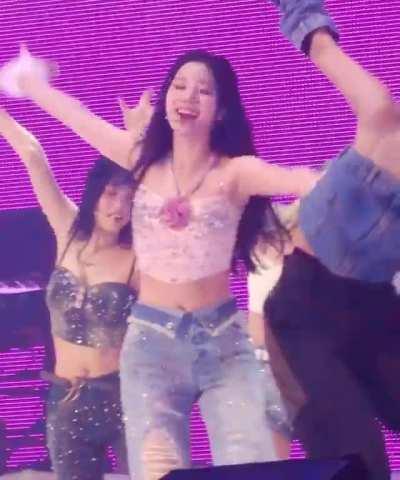 230415 - Dahyun dancing the night away