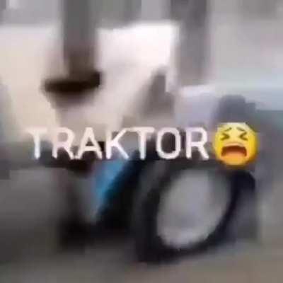 TRAKTOR😩