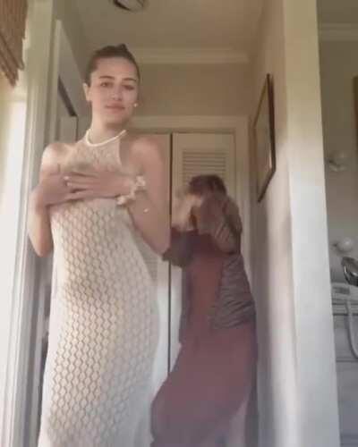 LISA RINNA AND DAUGHTER DELILAH HAMLIN - sheer clothing with sound