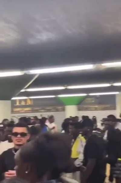 Point of view: You are a Latino who has just arrived in Europe and this is the first thing you see when you arrive in the country to which you have emigrated ð¨ð¿ð¨ð¿ð¨ð¿ð¨ð¿ð¨ð¿ð¨ð¿... ð¨ð»ð¨ð»ð¨ð»ð¨ð»ð¨ð»ð±ð