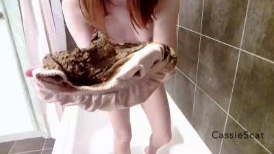 MASSIVE Loud Messy Pantypoop before a Date [GIF]