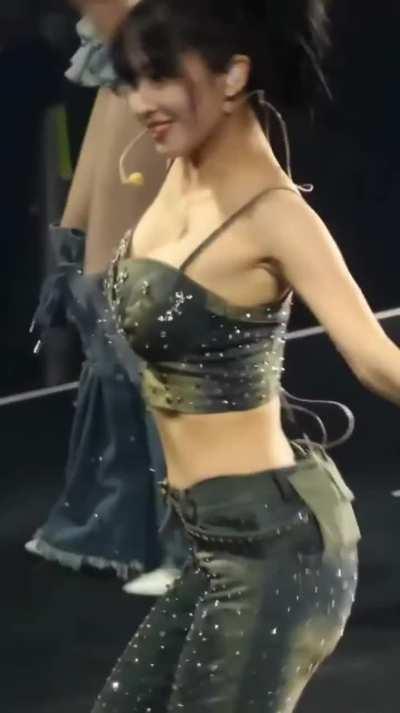 Momo (Milk Factory 🍈🍈)