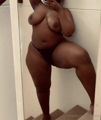 THE QUEEN HERSELF 😍🥺😭