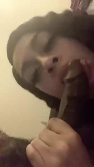 Lightskin gives sloppy toppy on BBC