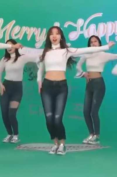 IM NAYEON (Featuring KIM DAYHUN and MYOUI MINA)