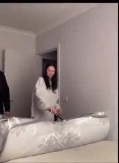 Wondering where the knife went