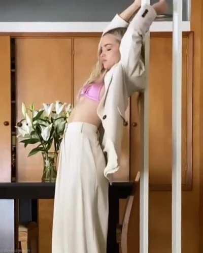 Dove Cameron 🥵🤤