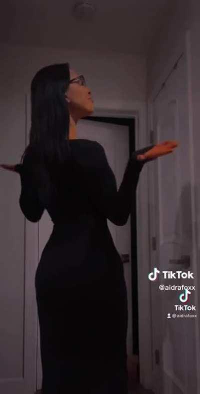 Aidra Fox @aidrafoxx