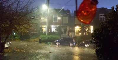 Currently raining here in Seattle 💙