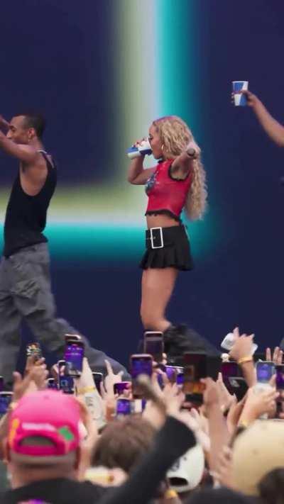 A Night to Remember: Tinashe Stuns Fans at Souled Out Australia Concert!