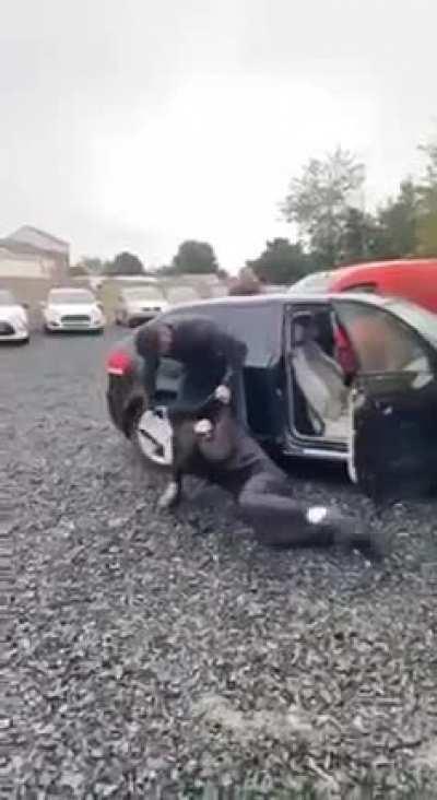 Car thief beaten with a car radio