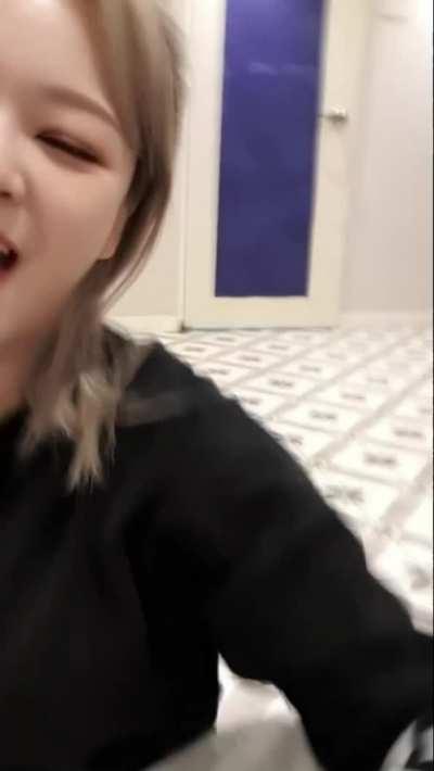 Jeongyeon being extra