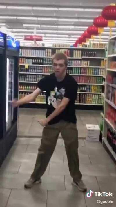 He DID ThE DaNcE!!!!