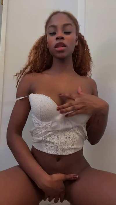 whenever i twerk with my bubble butt on his huge cock 🍑😮‍💨 i orgasm screaming until he fills me up inside 🤤🥵