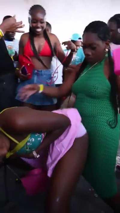 Steering by the braids 📷:@bajantube