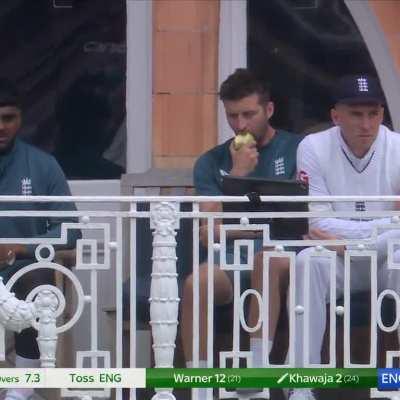 Apple keeps Wood away