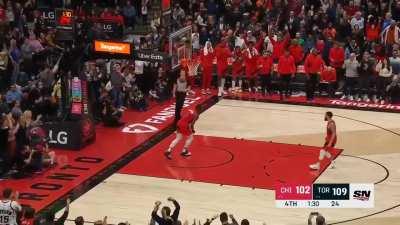 [Highlight] The Raptors put on a last minute dunk contest
