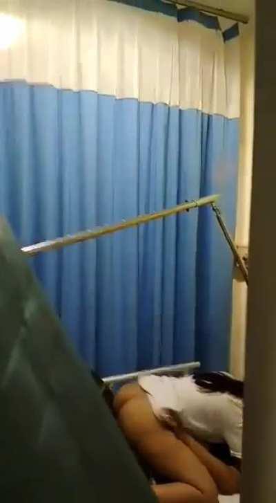 Enfermeira é flagrada fazendo sexo com paciente de Covid-19 no Amazonas