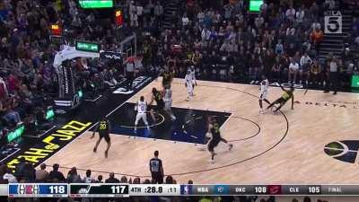 [Highlight] Jordan Clarkson gives Utah the lead!