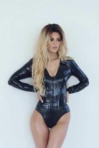 I bet Victoria Justice is super tight