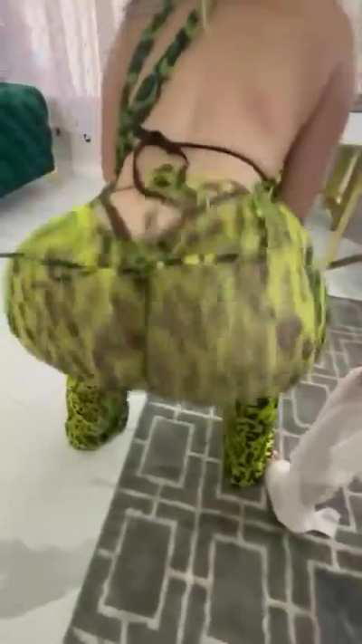 Amanda Nicole & ElylaBella