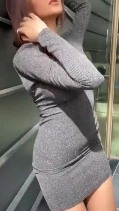 Snighda Helenite - that meaty back and curves are so fucking hot