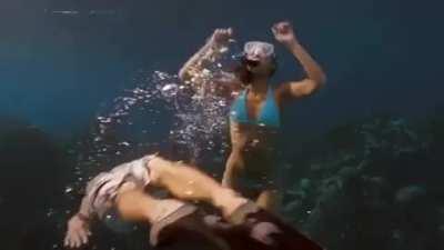 Jessica Alba - Into the Blue (2005)