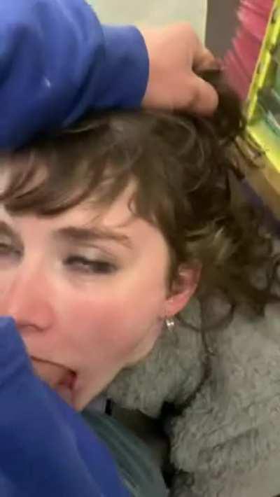 Need sauce on this chick/couple: hot deepthroat in store