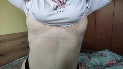 Fast! Catch the boobs! 🍒 You can get more of this on my free page 😛