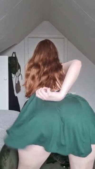 Dresses make for perfect easy access ;)