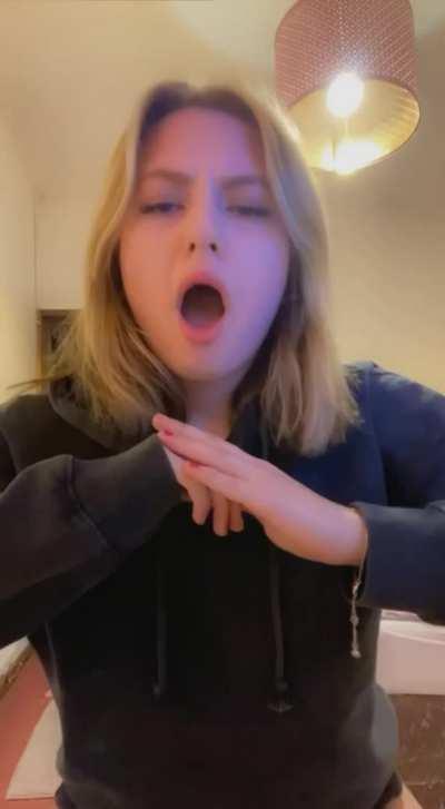 I needed motivation with my squats, so came up with this idea 🤭