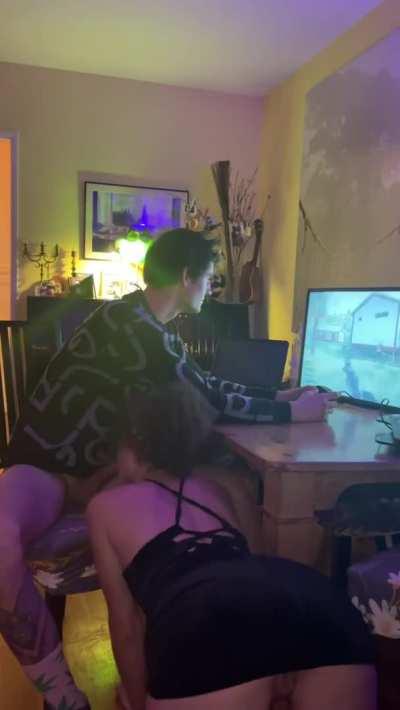 Sometimes I come home super horny and he’s playing video games so I try everything to get attention.. [MF] MILF