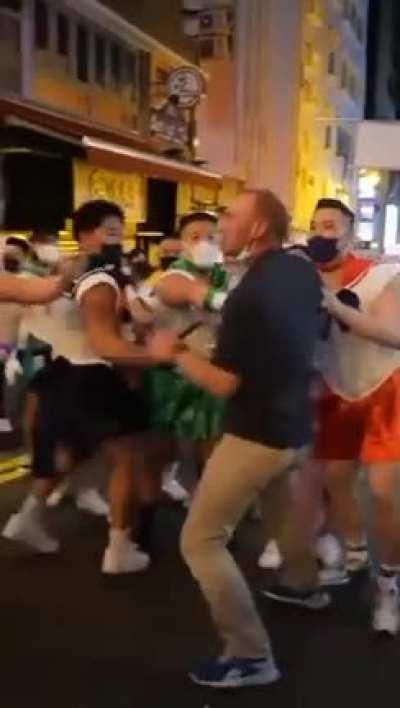 nazi vs el poder del amor