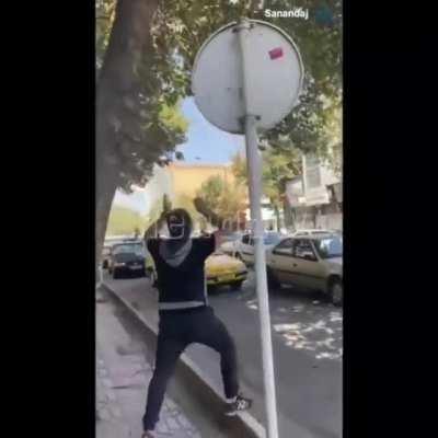 Kordestan province,Iran, a citizen honking his horn in protest was shot dead by IR terrorists