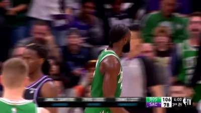 [Highlight] Jaylen Brown extends alllll the way back and baptizes Trey Lyles!