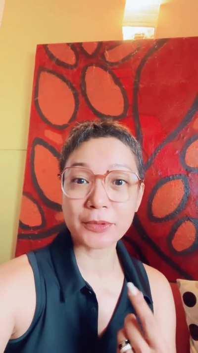 Meet the voice behind MRT station announcements. Yes she's real and she's Suehaily Abdullah!