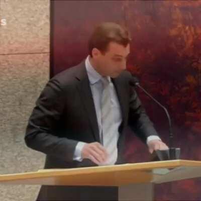 Hoelang wordt ons geduld nog op de proef gesteld?!?! (via @borealvisual op insta)